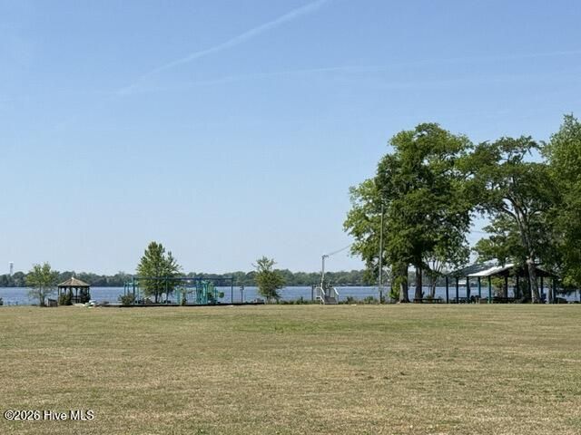 905 N C Street, Bridgeton, NC 28519