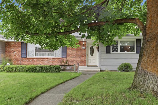 2310 W Wedgewood Ave, Spokane, WA 99208