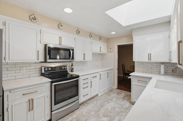 2310 W Wedgewood Ave, Spokane, WA 99208
