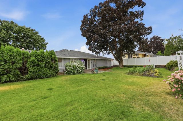 2310 W Wedgewood Ave, Spokane, WA 99208