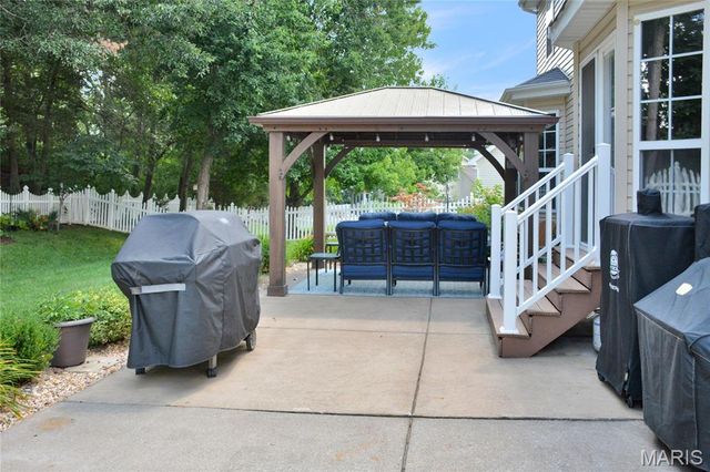 278 Huntsdale Drive, Wentzville, MO 63385