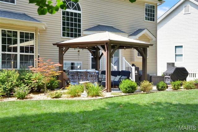 278 Huntsdale Drive, Wentzville, MO 63385