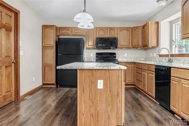 278 Huntsdale Drive, Wentzville, MO 63385