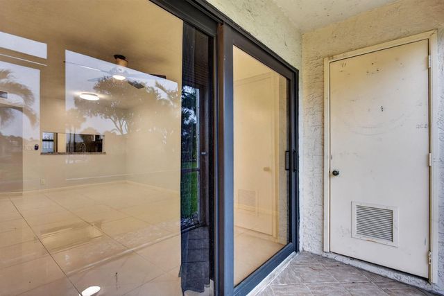 5540 Lakeside Drive 102, Margate, FL 33063