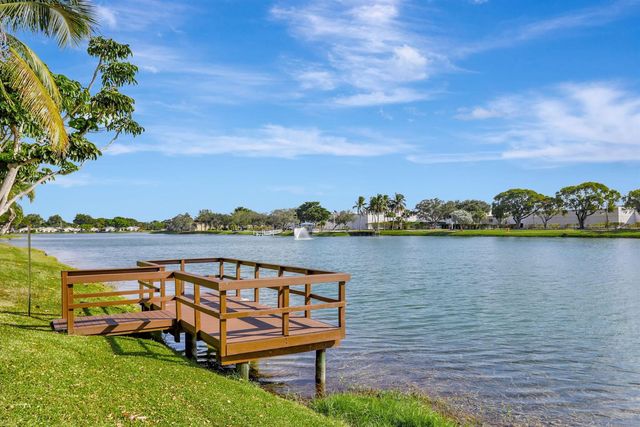 5540 Lakeside Drive 102, Margate, FL 33063
