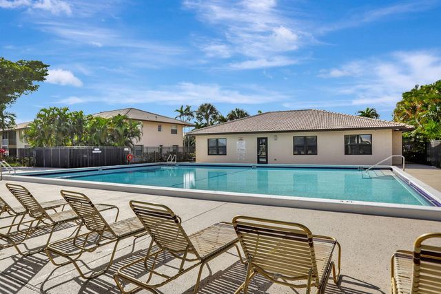 5540 Lakeside Drive 102, Margate, FL 33063
