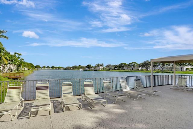 5540 Lakeside Drive 102, Margate, FL 33063