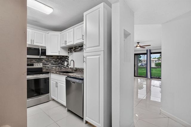 5540 Lakeside Drive 102, Margate, FL 33063