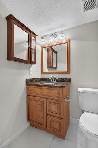 5540 Lakeside Drive 102, Margate, FL 33063