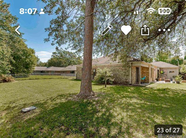 1127 Brookhollow Dr, Baton Rouge, LA 70810