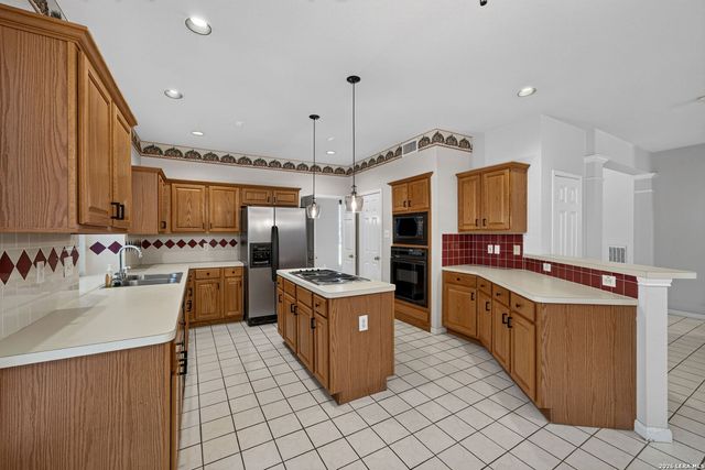 12426 HART CLF, San Antonio, TX 78249