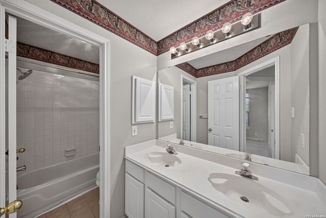 12426 HART CLF, San Antonio, TX 78249