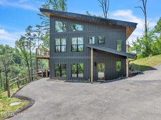 2216 Headrick Lead, Sevierville, TN 37862