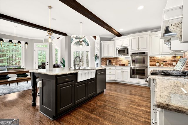 228 Fairway Overlook Drive, Acworth, GA 30101