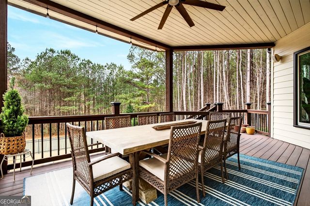 228 Fairway Overlook Drive, Acworth, GA 30101