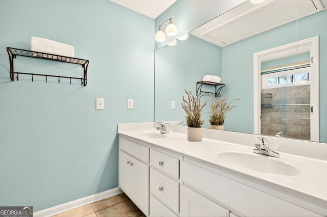 228 Fairway Overlook Drive, Acworth, GA 30101