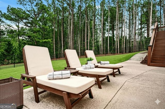 228 Fairway Overlook Drive, Acworth, GA 30101