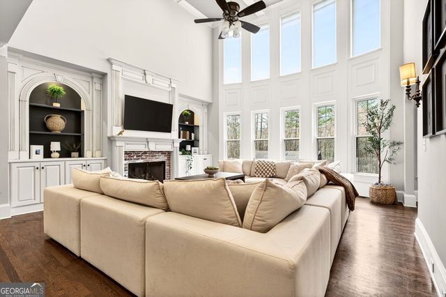 228 Fairway Overlook Drive, Acworth, GA 30101