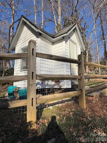 150 Lutomma Circle, Charlotte, NC 28270