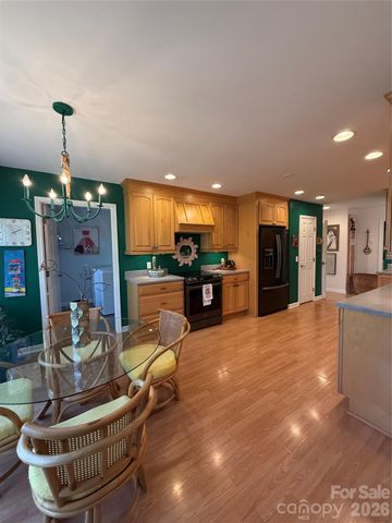 150 Lutomma Circle, Charlotte, NC 28270