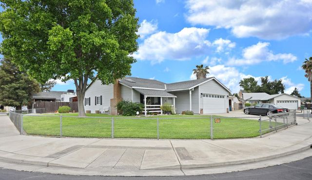 757 Clemens Ct, Ripon, CA 95366