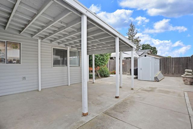 757 Clemens Ct, Ripon, CA 95366