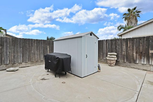 757 Clemens Ct, Ripon, CA 95366