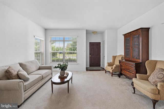 145 BLUEBELL DR, Egg Harbor Township, NJ 08234