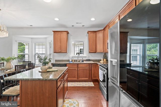 145 BLUEBELL DR, Egg Harbor Township, NJ 08234