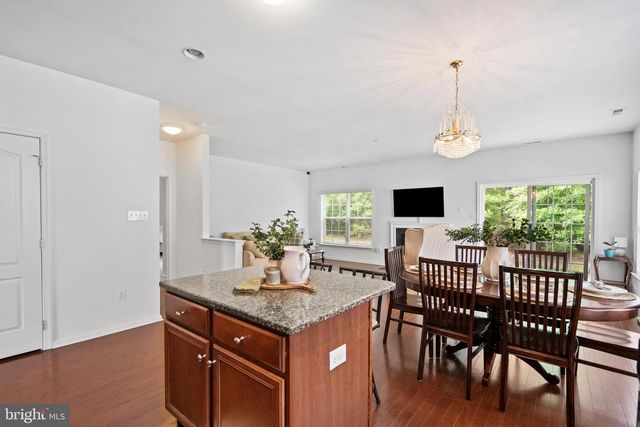 145 BLUEBELL DR, Egg Harbor Township, NJ 08234