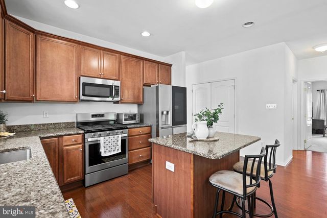 145 BLUEBELL DR, Egg Harbor Township, NJ 08234