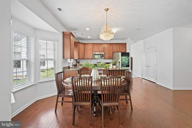 145 BLUEBELL DR, Egg Harbor Township, NJ 08234