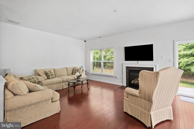 145 BLUEBELL DR, Egg Harbor Township, NJ 08234