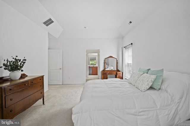 145 BLUEBELL DR, Egg Harbor Township, NJ 08234