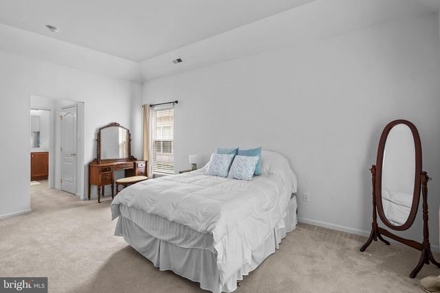145 BLUEBELL DR, Egg Harbor Township, NJ 08234