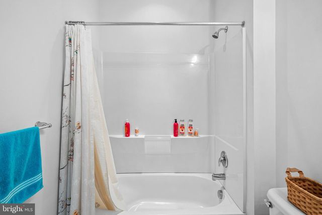 145 BLUEBELL DR, Egg Harbor Township, NJ 08234