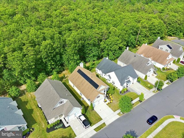 145 BLUEBELL DR, Egg Harbor Township, NJ 08234