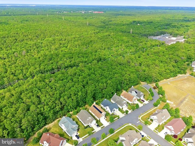 145 BLUEBELL DR, Egg Harbor Township, NJ 08234