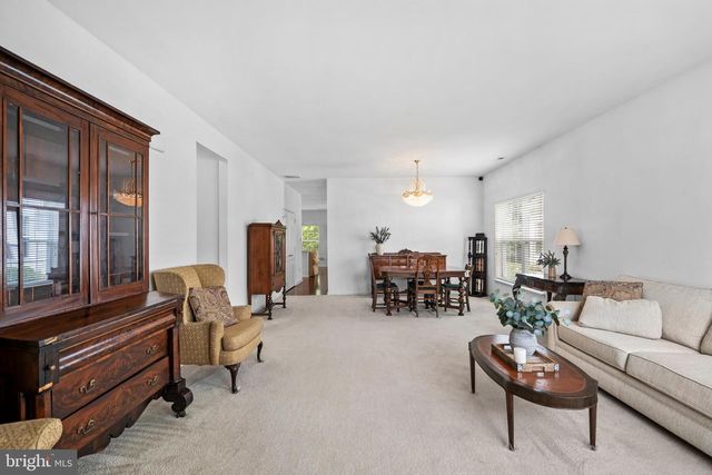 145 BLUEBELL DR, Egg Harbor Township, NJ 08234