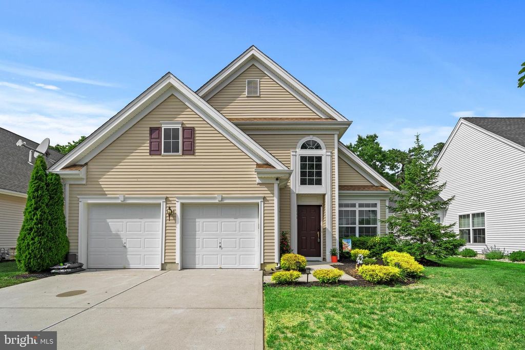 145 BLUEBELL DR, Egg Harbor Township, NJ 08234