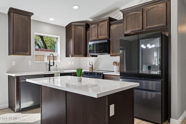 21125 N 98TH Drive, Peoria, AZ 85382