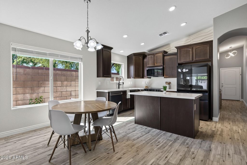 21125 N 98TH Drive, Peoria, AZ 85382 — photo 4
