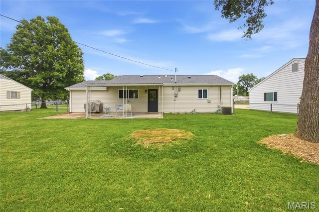 1304 Valiant Drive, Fenton, MO 63026