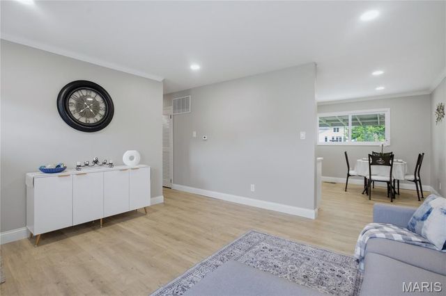 1304 Valiant Drive, Fenton, MO 63026