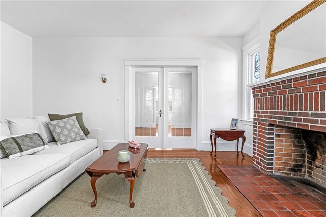 38 Trinity Parkway, Providence, RI 02908