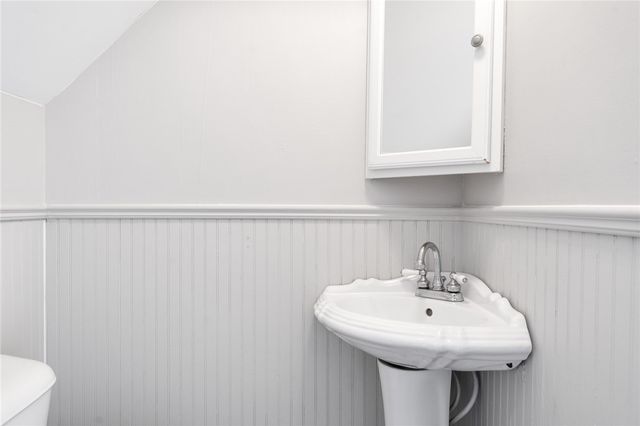 38 Trinity Parkway, Providence, RI 02908