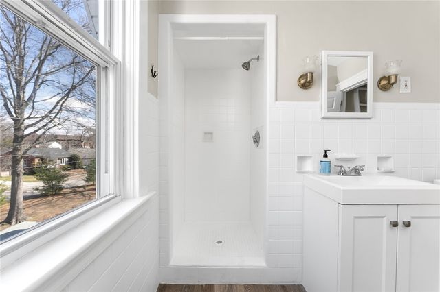 38 Trinity Parkway, Providence, RI 02908