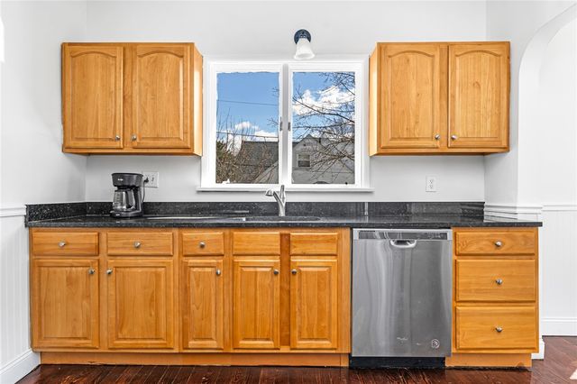 38 Trinity Parkway, Providence, RI 02908