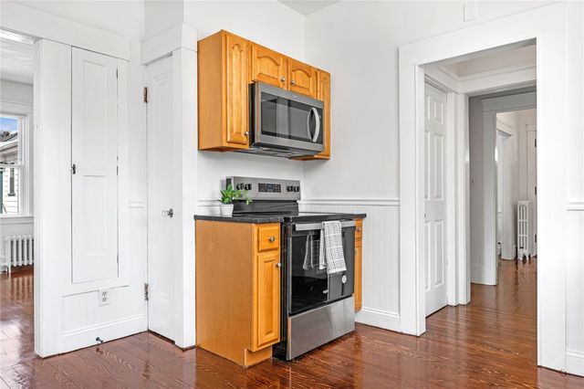 38 Trinity Parkway, Providence, RI 02908