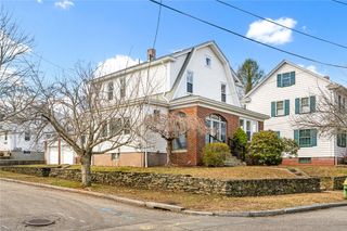 38 Trinity Parkway, Providence, RI 02908